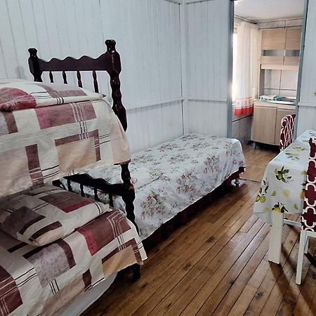 Casa De 2 Quartos Com 2 Ares-Condicionados Em Torres-Rs - Na Mais Bela Praia Gaucha - Cozinha - Banheiro - Tv Smart 32 E Wi-Fi - Estacionamento - Anfitria Superhost No Bnb别墅 外观 照片
