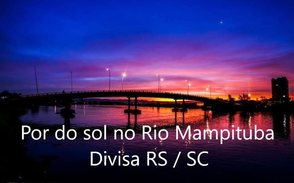 Casa De 2 Quartos Com 2 Ares-Condicionados Em Torres-Rs - Na Mais Bela Praia Gaucha - Cozinha - Banheiro - Tv Smart 32 E Wi-Fi - Estacionamento - Anfitria Superhost No Bnb别墅 外观 照片