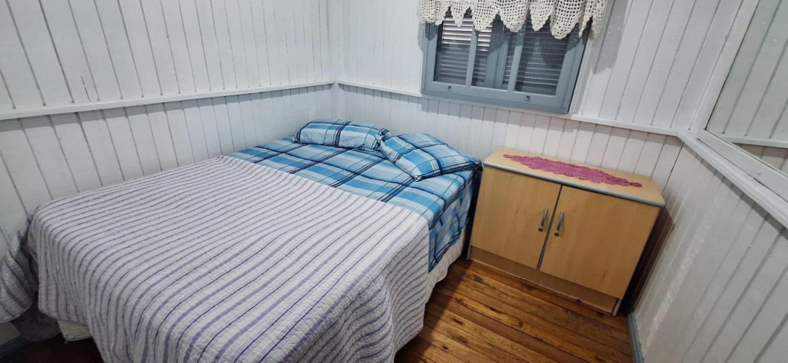 Casa De 2 Quartos Com 2 Ares-Condicionados Em Torres-Rs - Na Mais Bela Praia Gaucha - Cozinha - Banheiro - Tv Smart 32 E Wi-Fi - Estacionamento - Anfitria Superhost No Bnb别墅 外观 照片